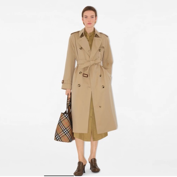 Burberry Waterloo Trench Coat - Picture 13 of 13